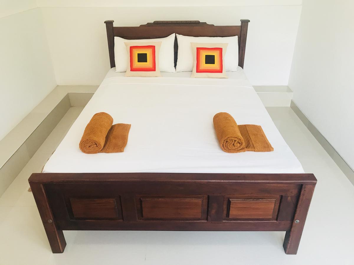 Lake City Resort Anuradhapura Kültér fotó