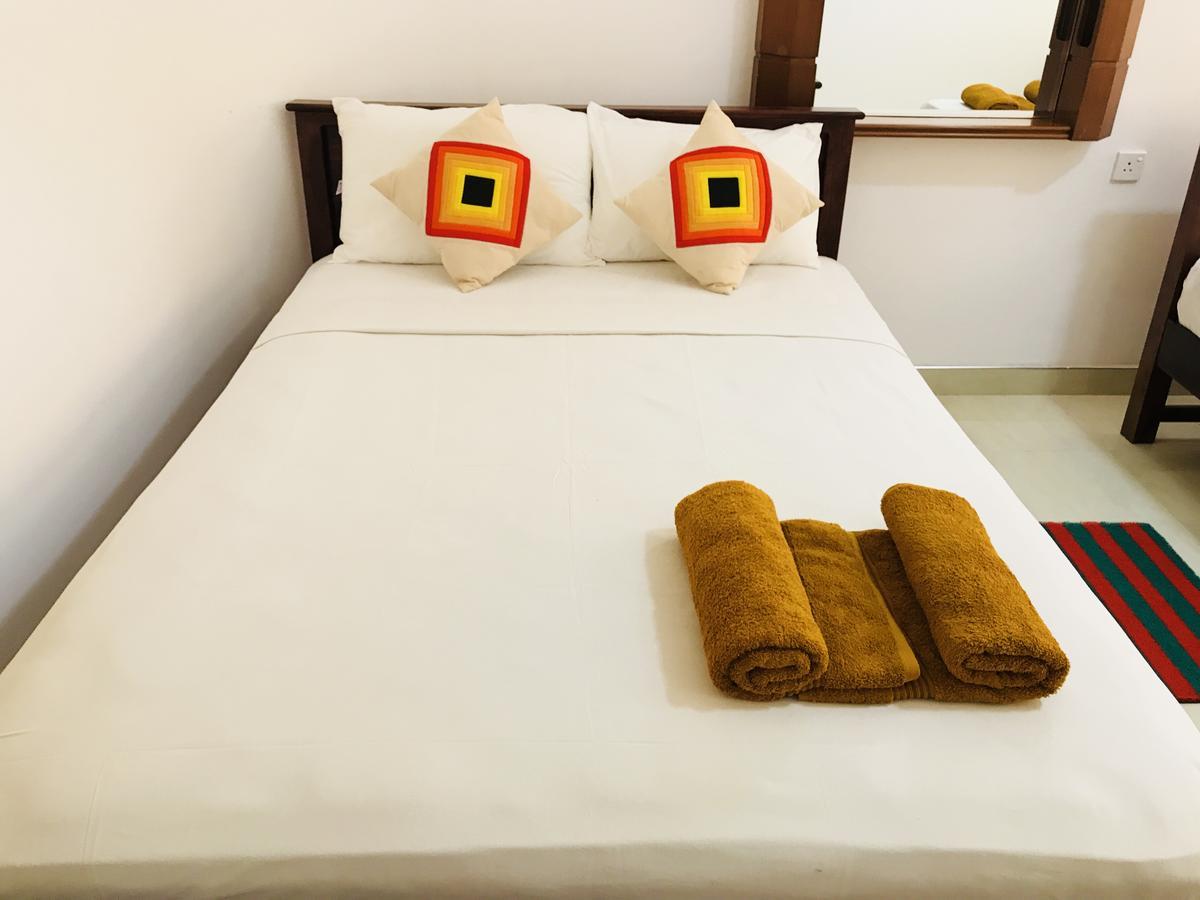 Lake City Resort Anuradhapura Kültér fotó