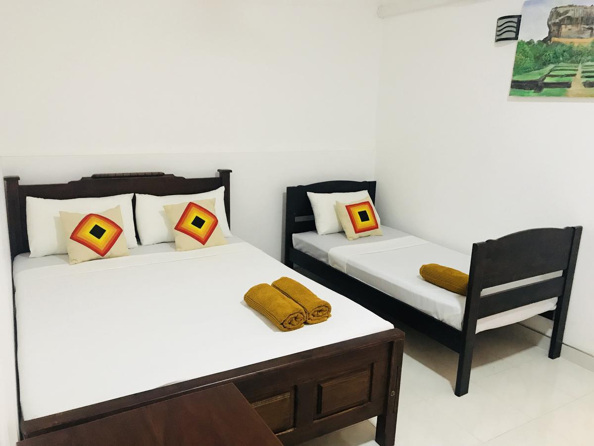 Lake City Resort Anuradhapura Szoba fotó