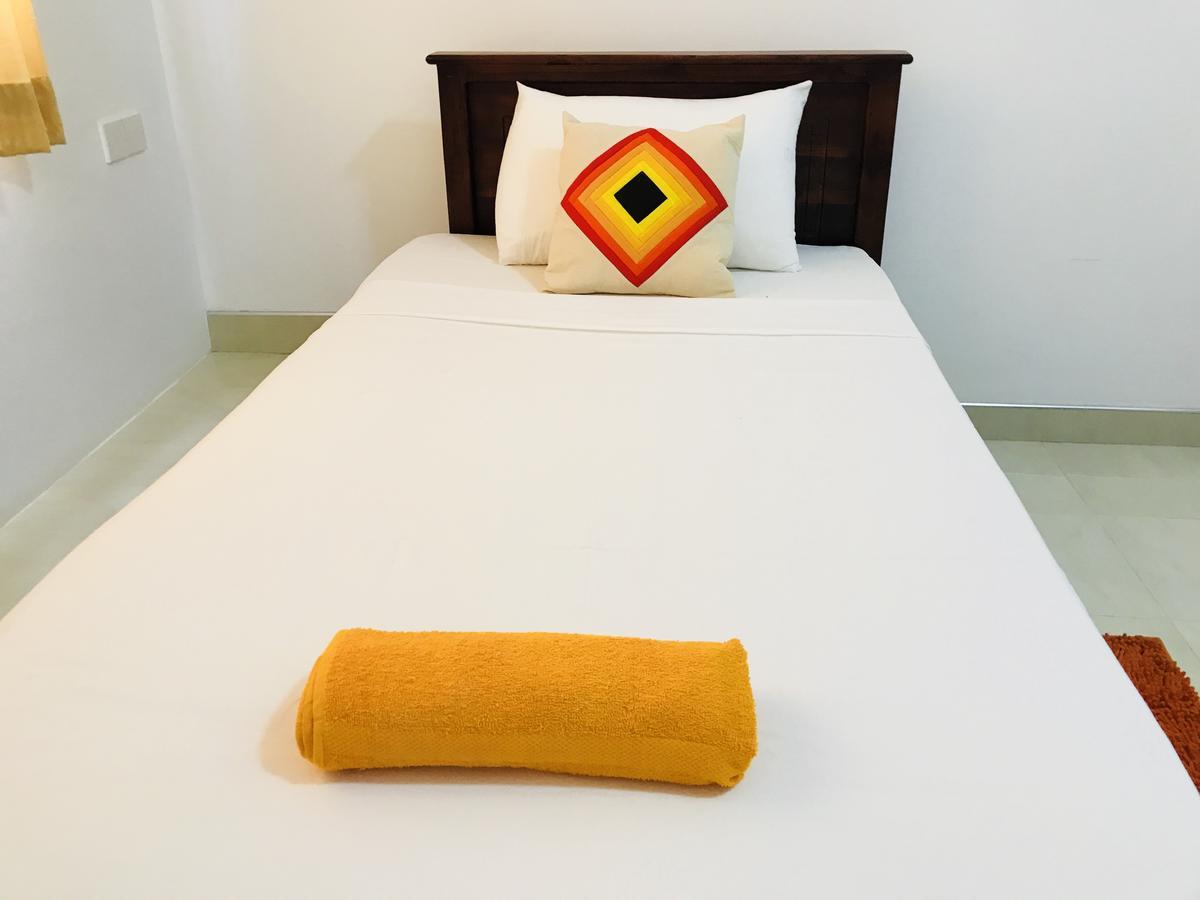 Lake City Resort Anuradhapura Kültér fotó