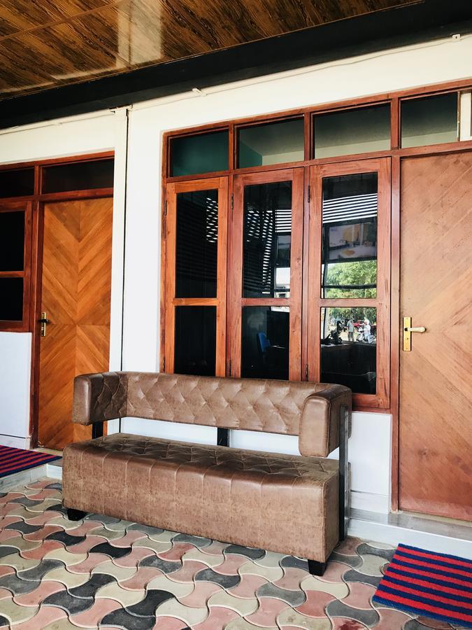 Lake City Resort Anuradhapura Kültér fotó